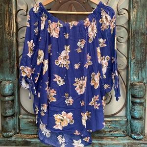Taccato Off the shoulder blouse L